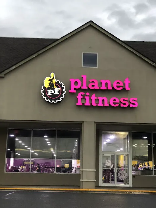 Planet Fitness Picture 1