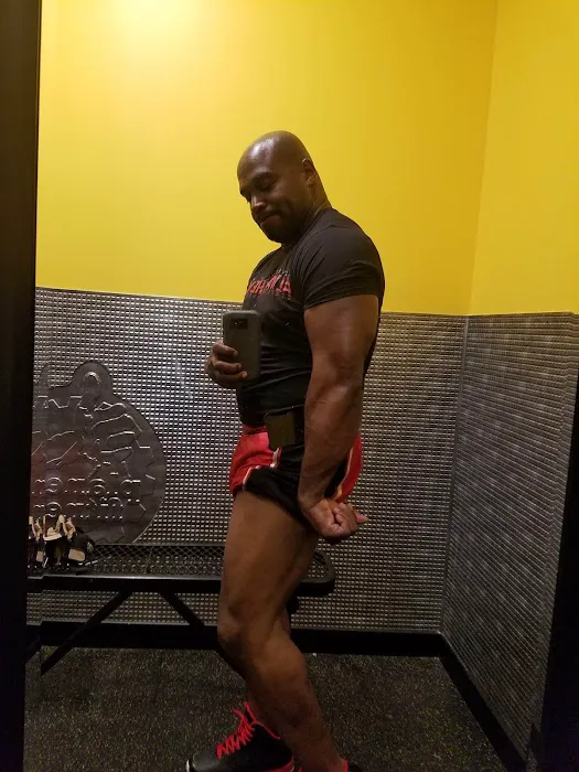 Planet Fitness Picture 9