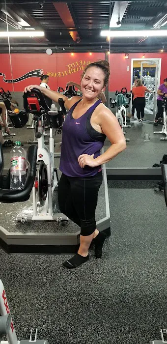 Crunch Fitness - Clifton Picture 6