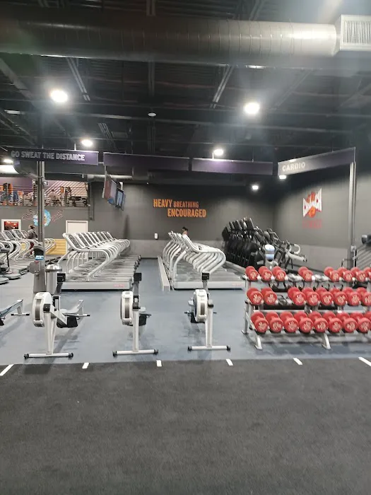 Crunch Fitness - Clifton Picture 3