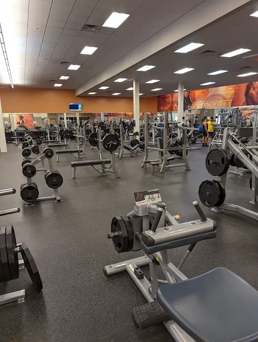 LA Fitness Picture 7