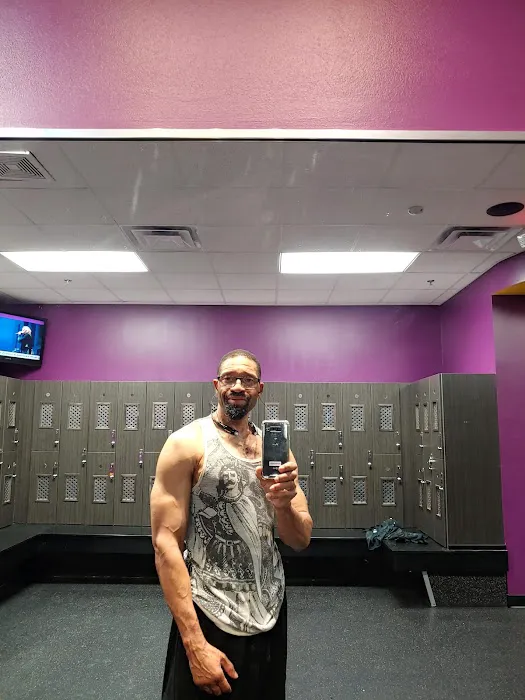 Planet Fitness Picture 4