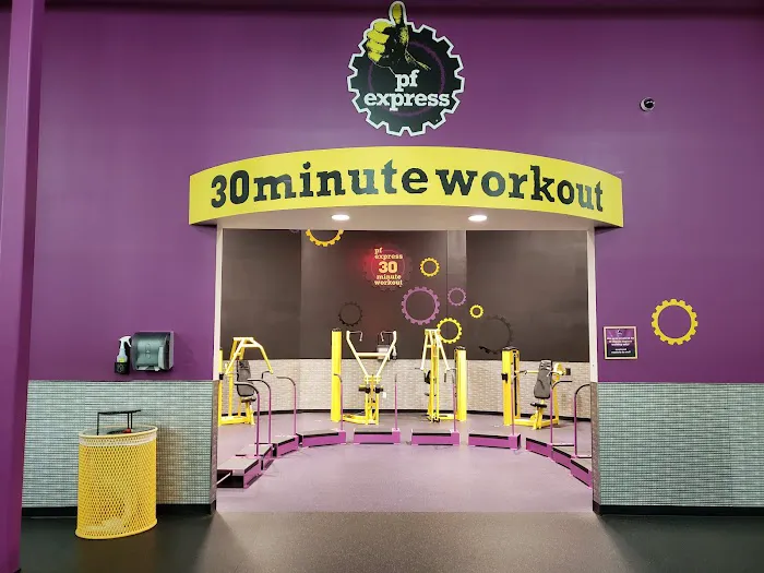 Planet Fitness Picture 9