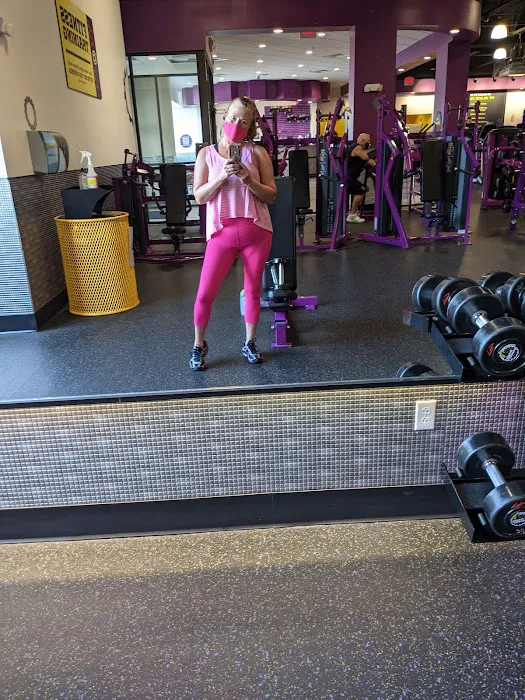 Planet Fitness Picture 9