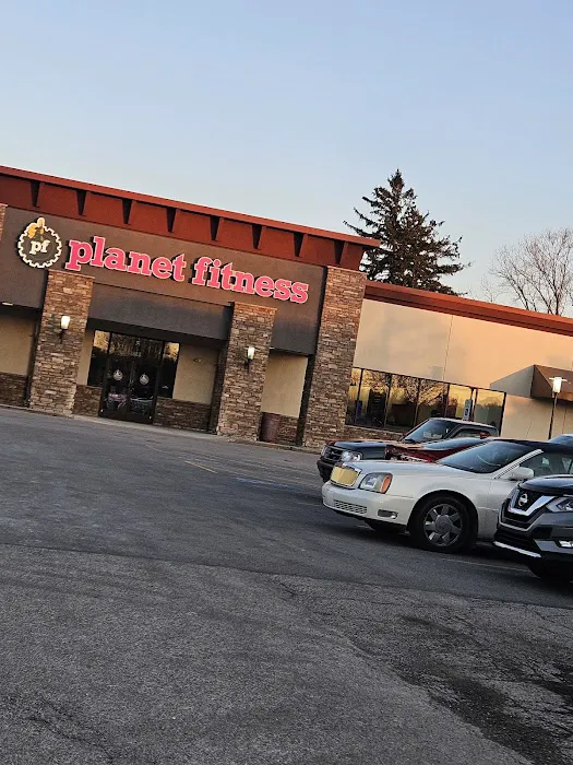 Planet Fitness Picture 3
