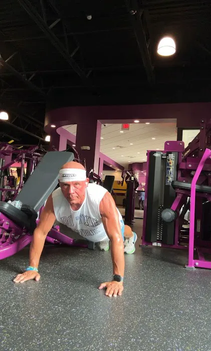 Planet Fitness Picture 5
