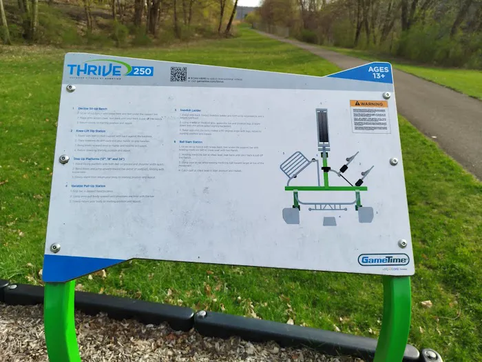 Outdoor Fitness Station Picture 1