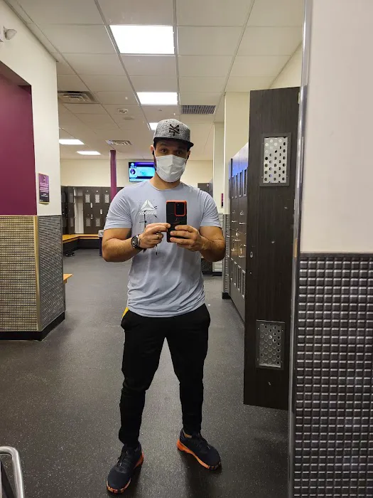 Planet Fitness Picture 7
