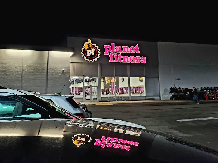 Planet Fitness Picture 5