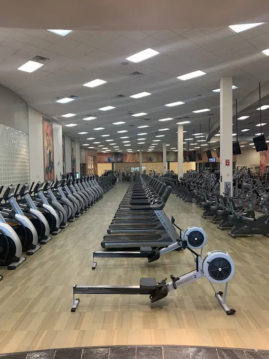 LA Fitness Picture 6