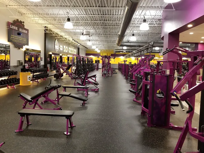 Planet Fitness Picture 6