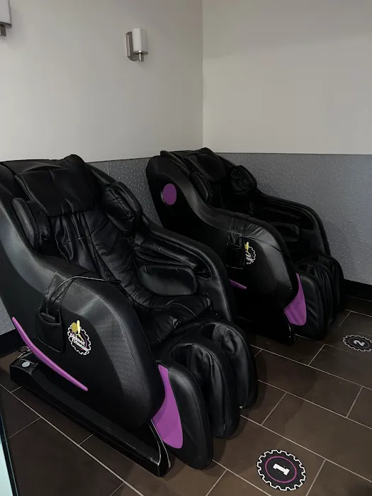 Planet Fitness Picture 9