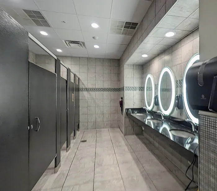 Planet Fitness Picture 5