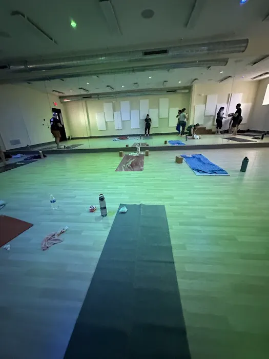 Helios Hot Yoga Picture 7