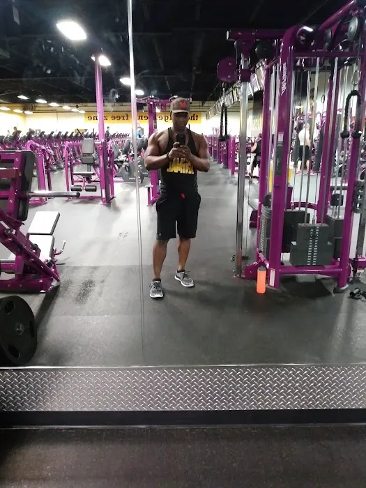 Planet Fitness Picture 7