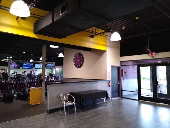 Planet Fitness Picture 10