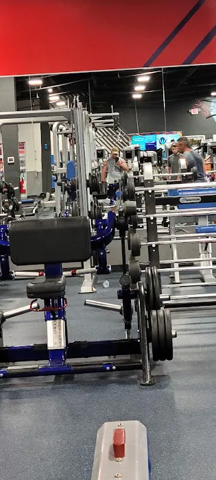 Crunch Fitness - Dewitt Picture 10