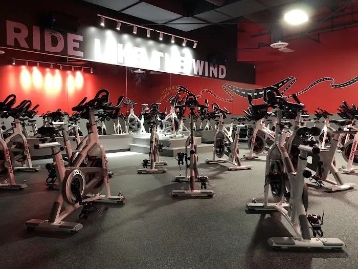 Crunch Fitness - Dewitt Picture 4