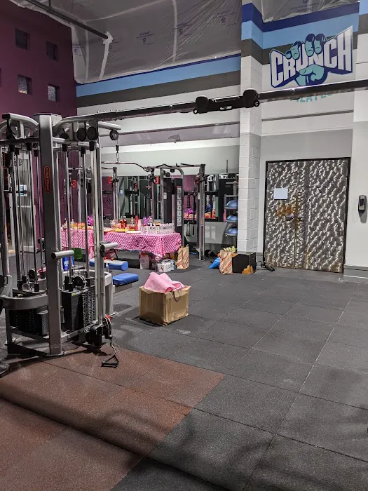 Crunch Fitness - Paramus Picture 6