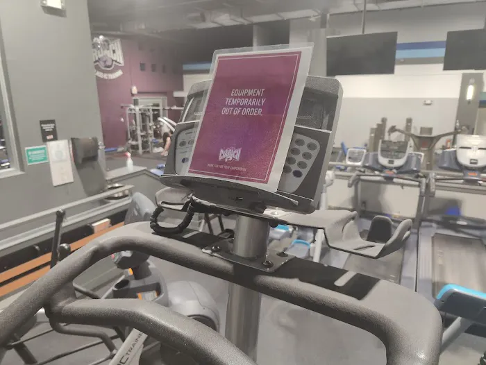 Crunch Fitness - Paramus Picture 7
