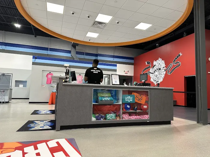 Crunch Fitness - Paramus Picture 1