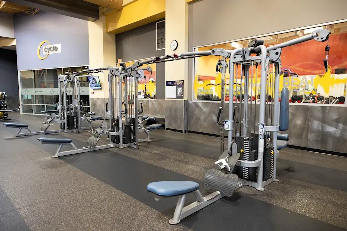 24 Hour Fitness Picture 8