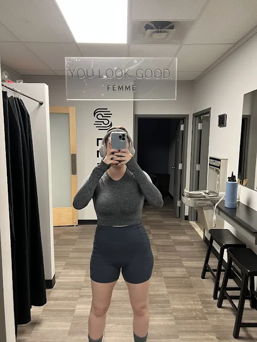 Femme Picture 4