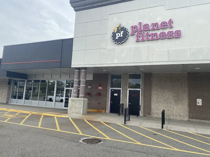 Planet Fitness Picture 2