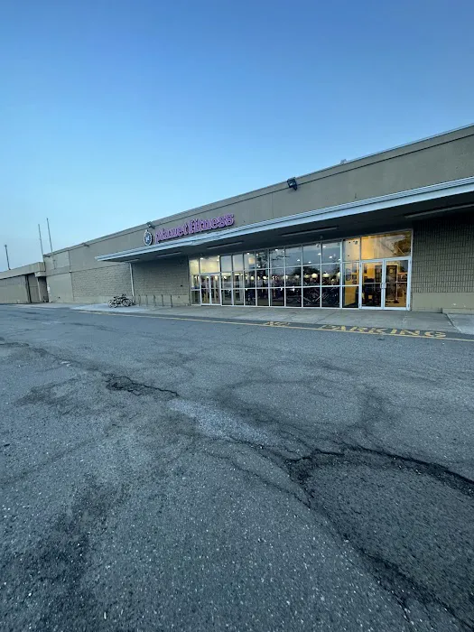 Planet Fitness Picture 10
