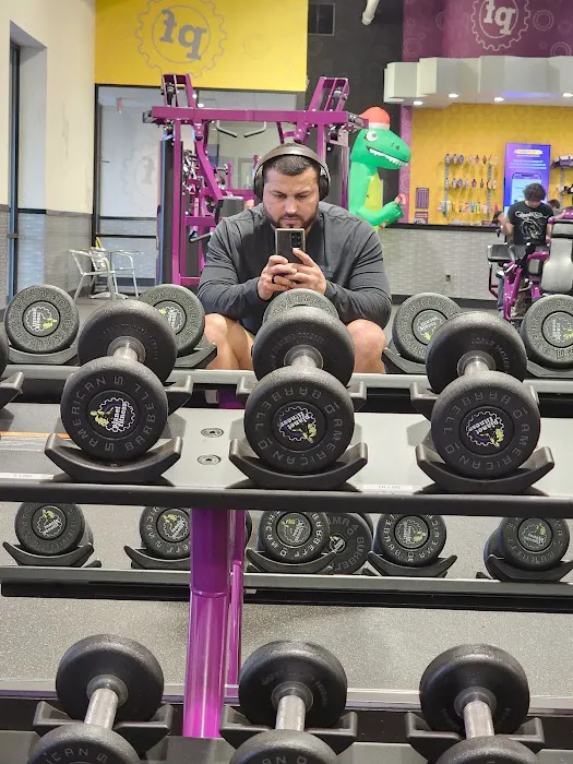 Planet Fitness Picture 10