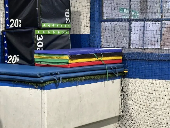 Ball OWL'T Sports Training Facility Picture 6