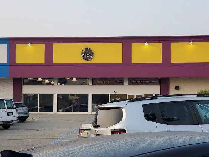 Planet Fitness Picture 7
