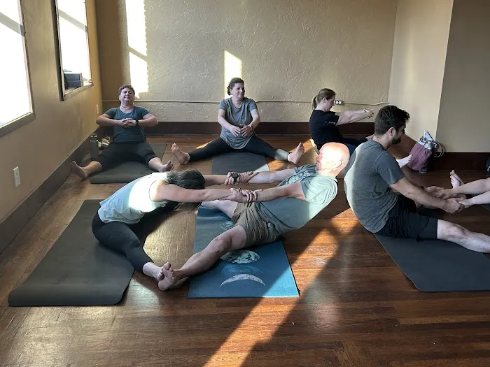 Evolve Yoga Studio and healing center Picture 4