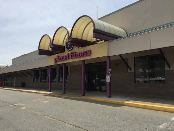 Planet Fitness Picture 5