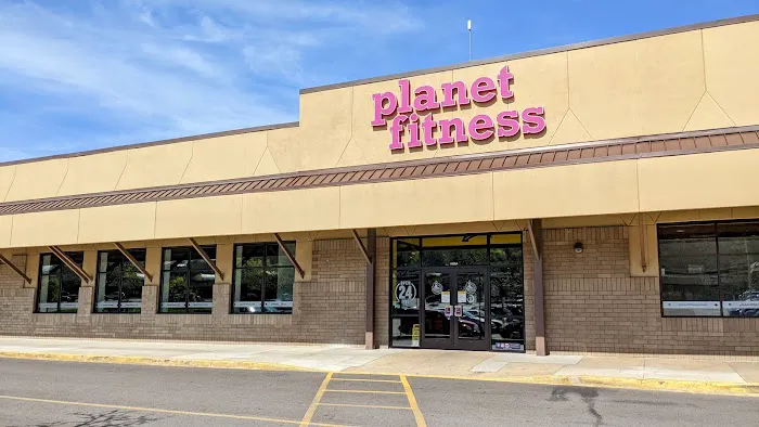 Planet Fitness Picture 9
