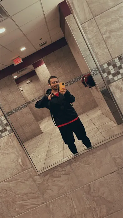 Planet Fitness Picture 7
