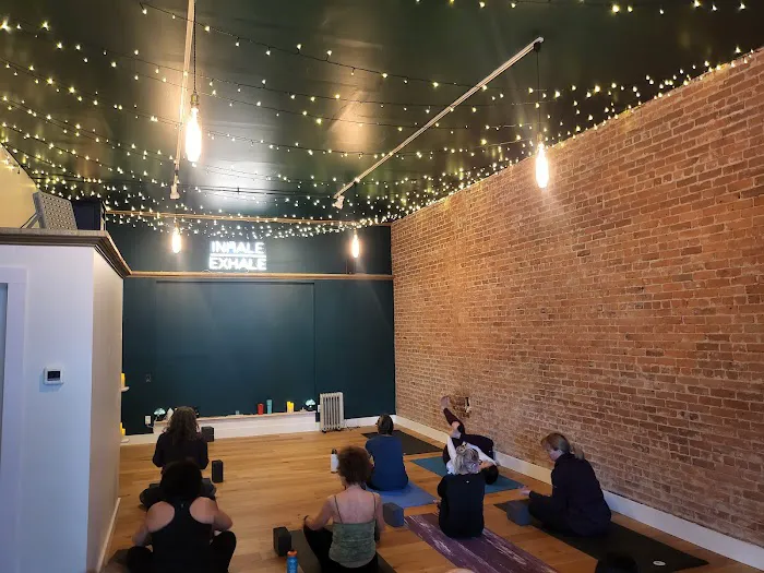 Yoga Lee Picture 3