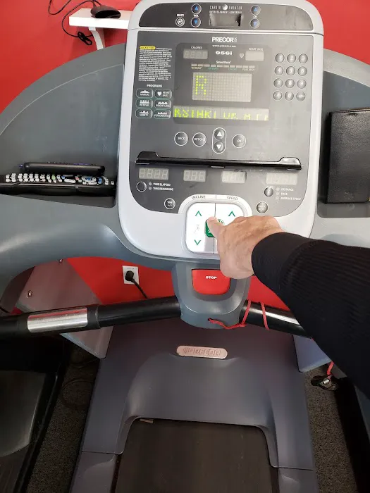 Snap Fitness Lee Picture 1
