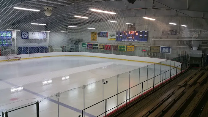 Saratoga Springs Figure Skating Club - Vernon Ice Rink Picture 6