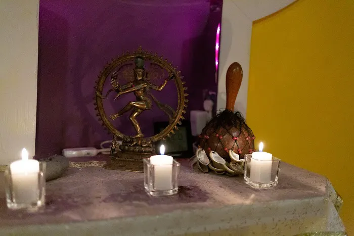 Manipura Power Yoga-Brookfield Picture 2