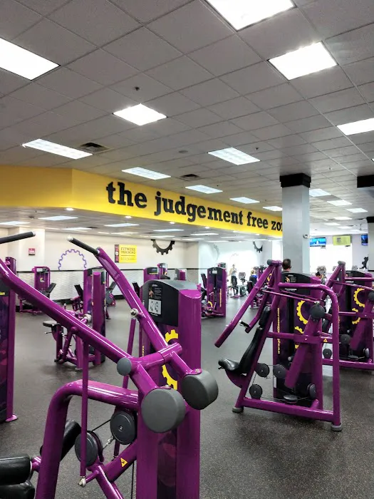 Planet Fitness Picture 7