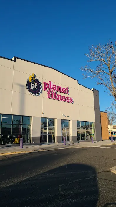 Planet Fitness Picture 5