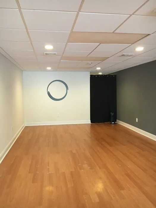 Lyn Kehoe Power Yoga Picture 1
