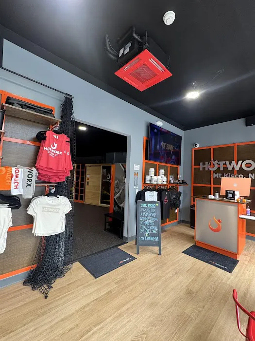 HOTWORX - MT Kisco, NY - Main Street Picture 1