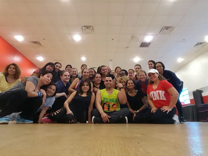 Retro Fitness Picture 5