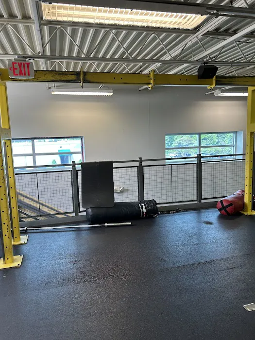 Retro Fitness Picture 4