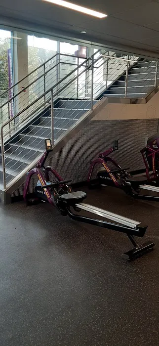 Planet Fitness Picture 6