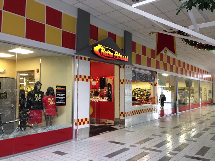 Retro Fitness Picture 10
