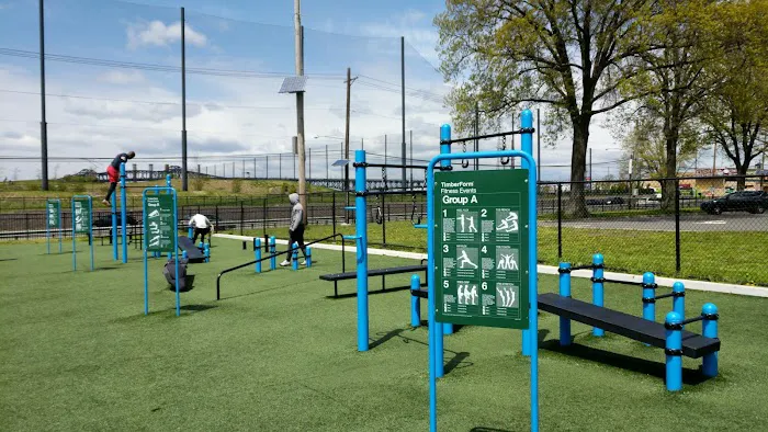 TimberForm Fitness - Calisthenics Picture 1