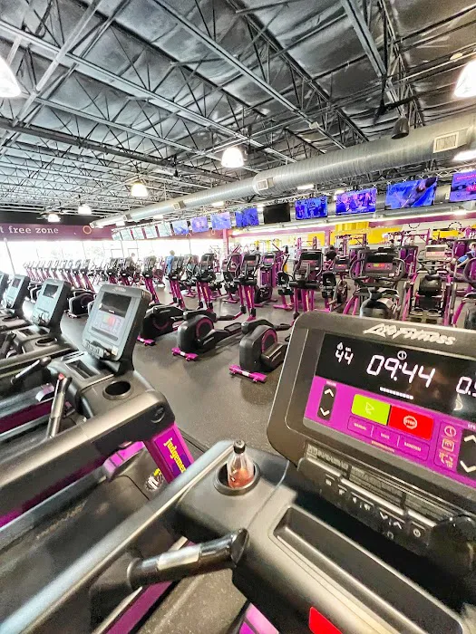 Planet Fitness Picture 2
